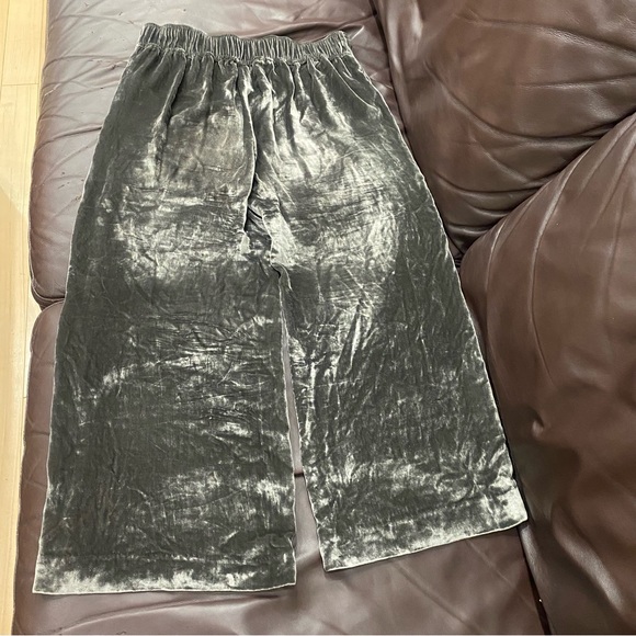 Madewell Velvet Wide Leg Cropped Pull-on Pants in Dark Metal size Small - Picture 4 of 6